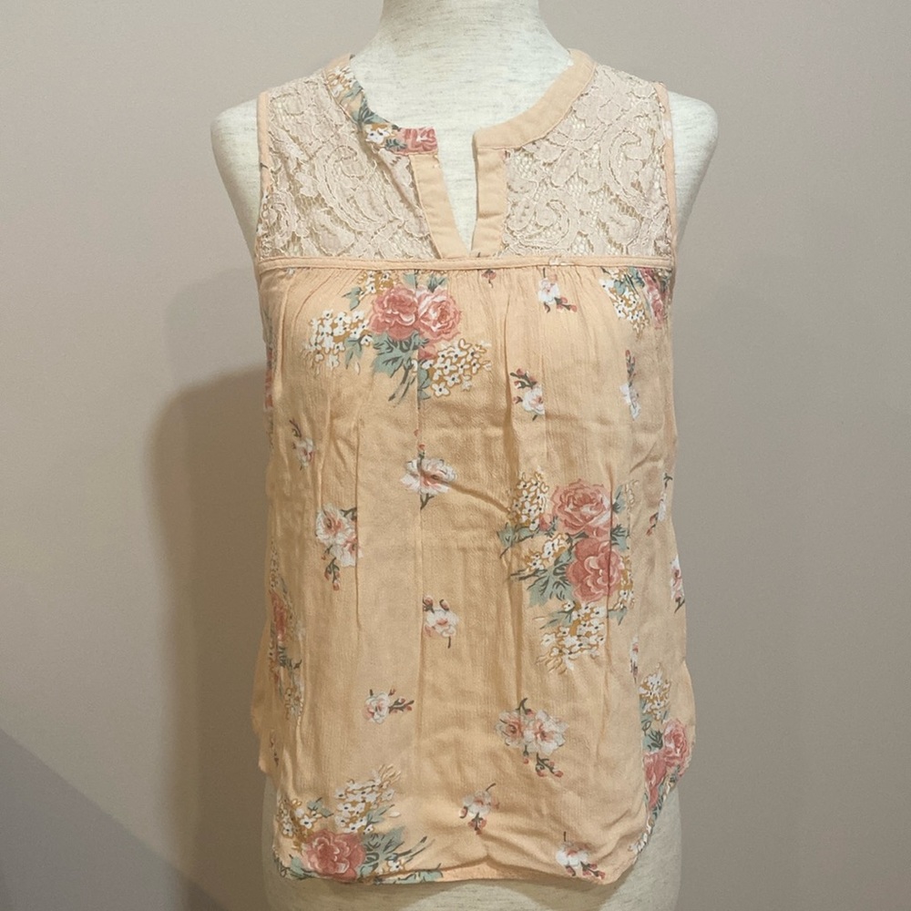 Forever21 Peach Floral and Laced Sleeveless Top